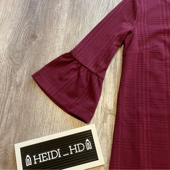 NWT - Bananas Republic Burgundy Dress - Picture 5 of 6